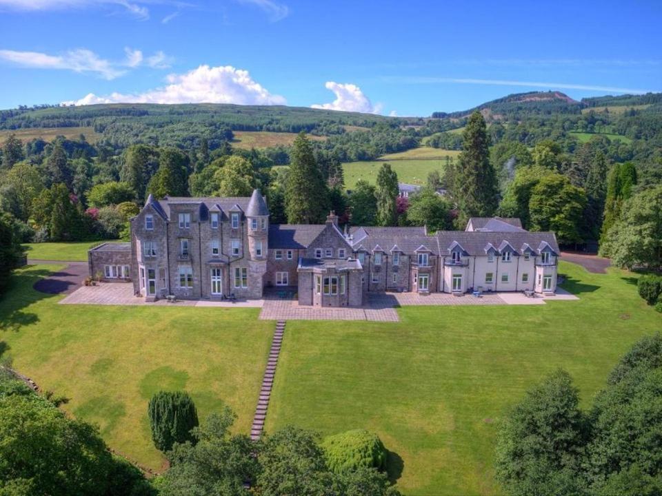 Апартаменти Lomond Castle Penthouse Лусс Екстер'єр фото